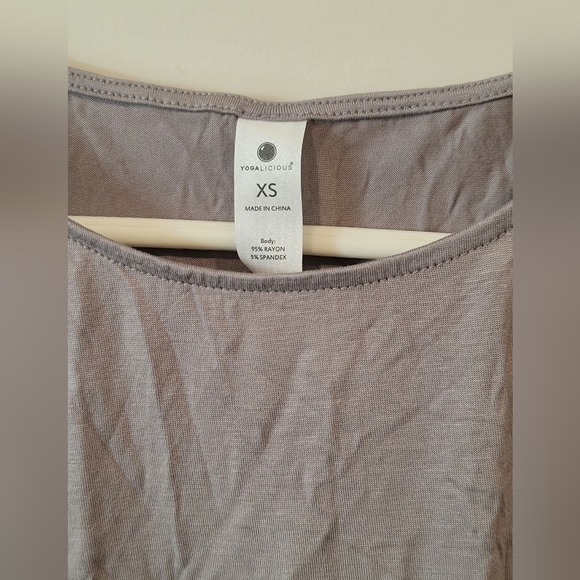 Yogalicious XS size Gray and black color 2pk NWT - Picture 4 of 8